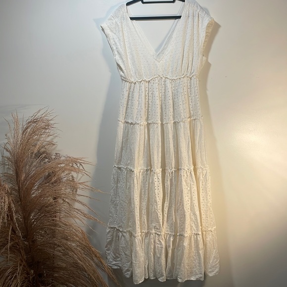 Anthropologie Dresses & Skirts - Anthropologie Susie eyelet tiered dress. Size Med